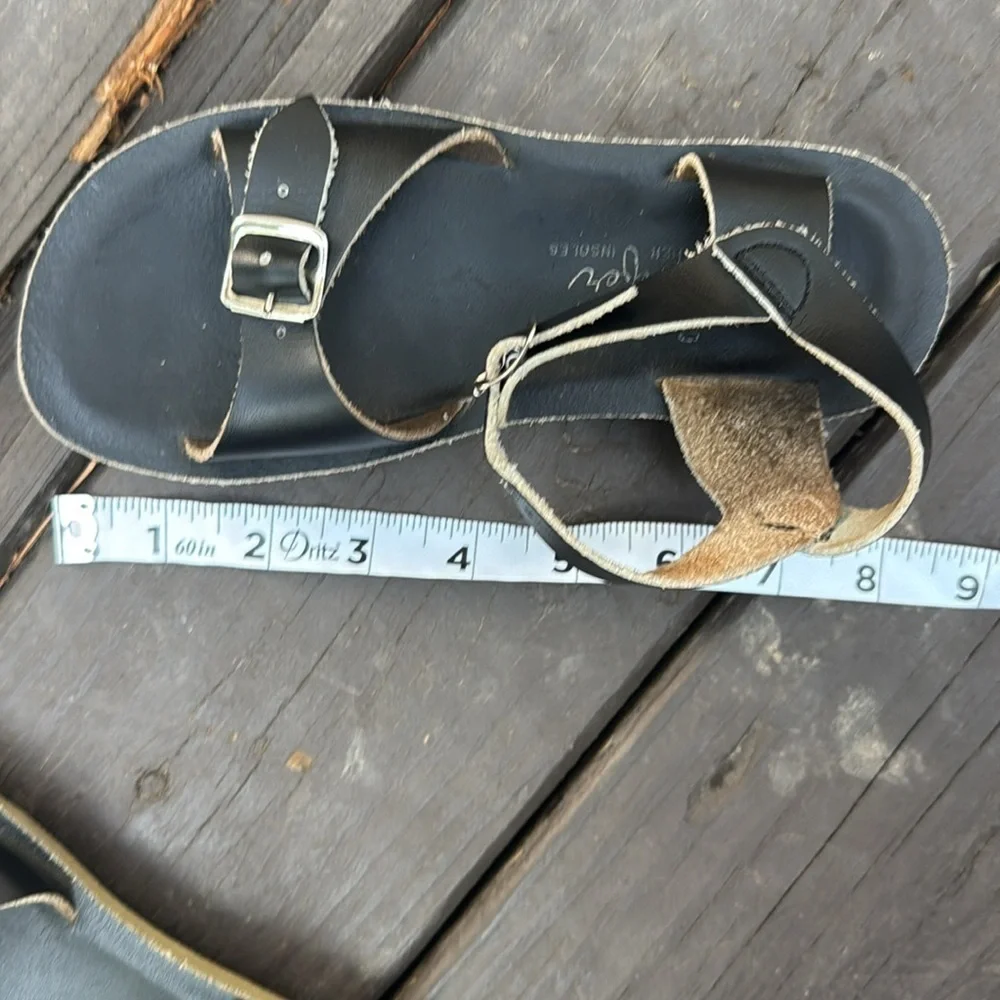 Sun San Salt Water Surfer black leather kids sandals (see measurements)
